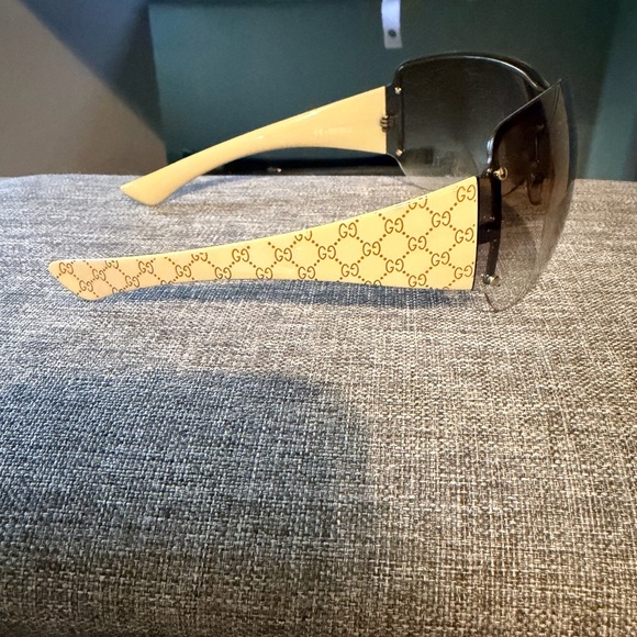 Gucci Brown Gradient Sunglasses - Picture 2 of 5